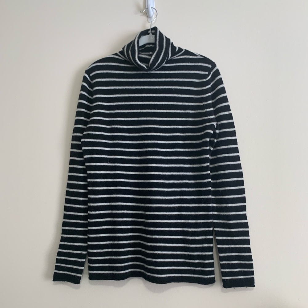Halogen cashmere stripped sweater